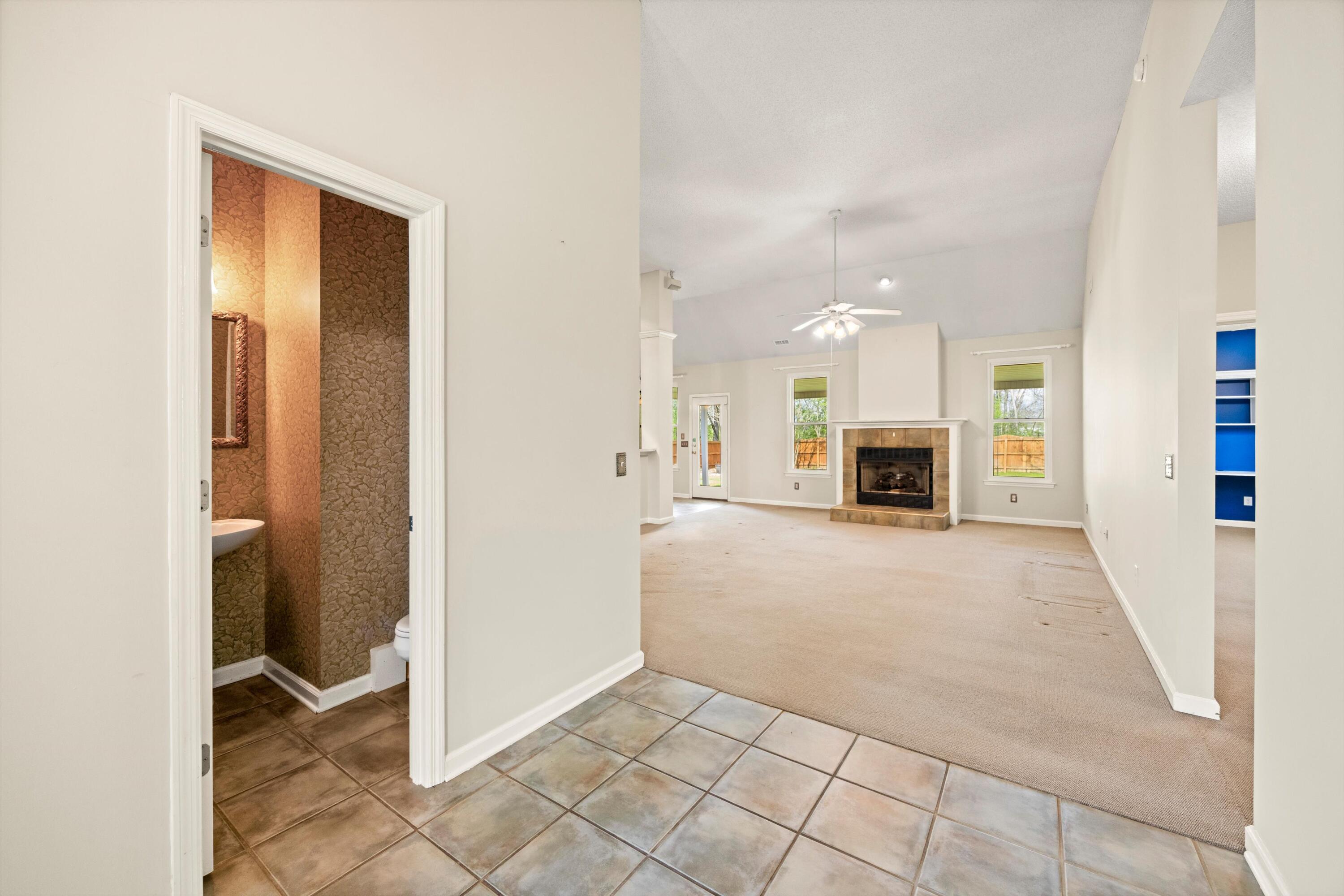 1621 Gunston Hall Road