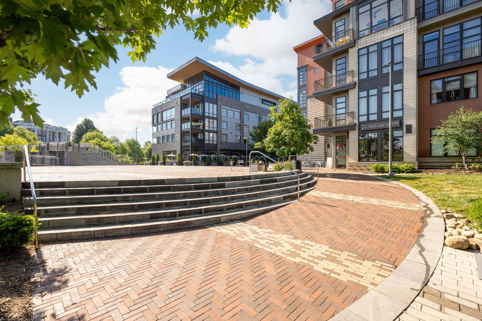 129 Walnut Street, Unit 303