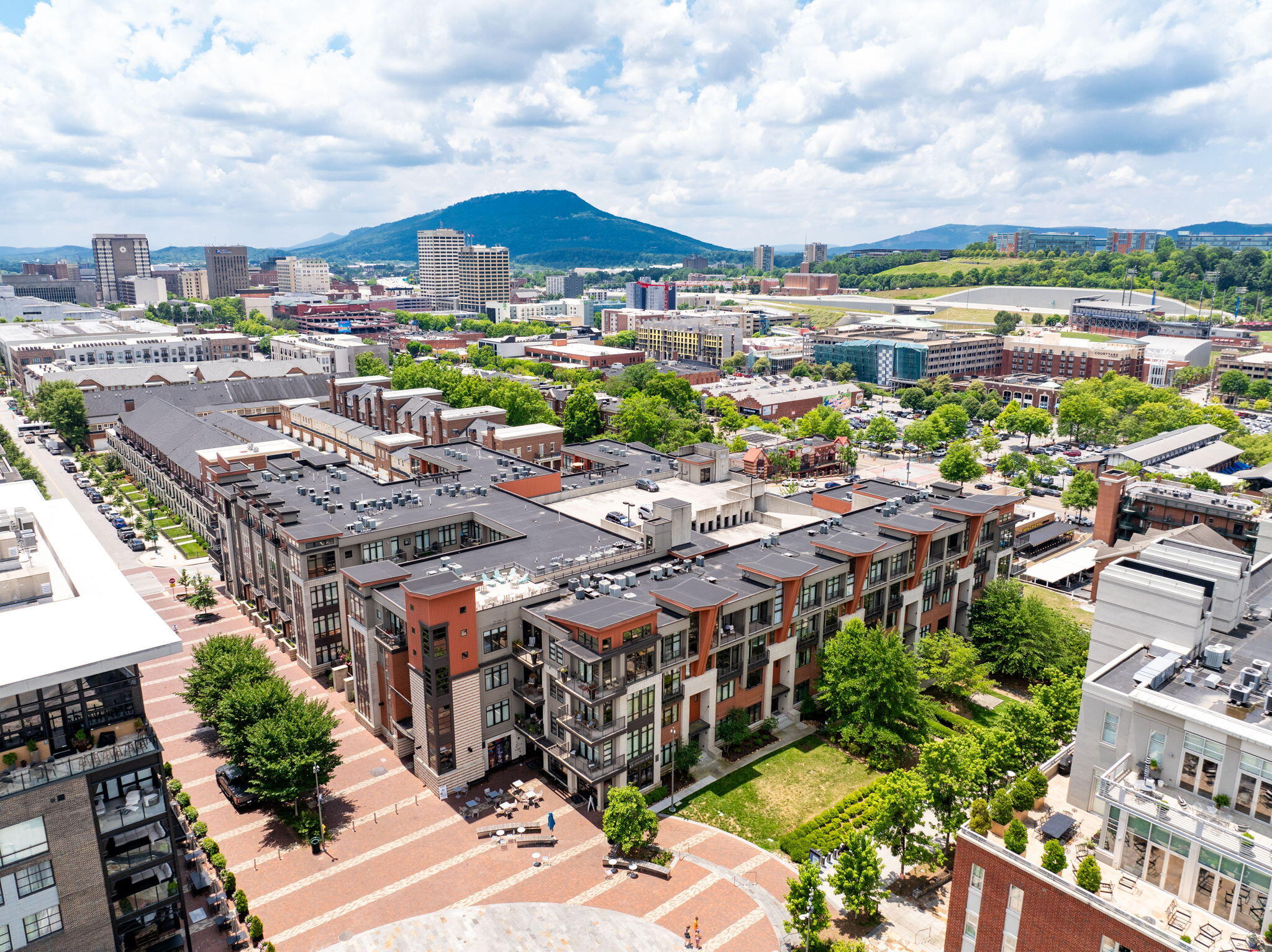 129 Walnut Street, Unit 303