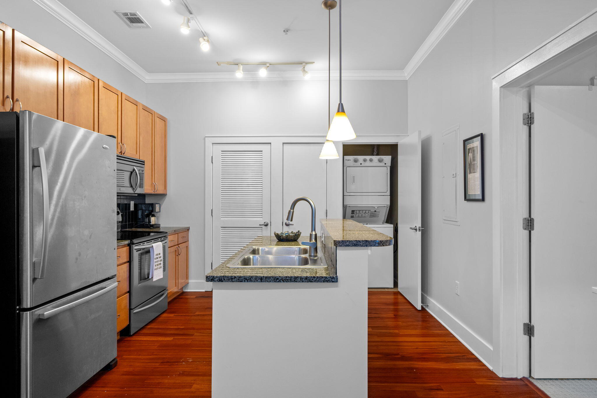 129 Walnut Street, Unit 303