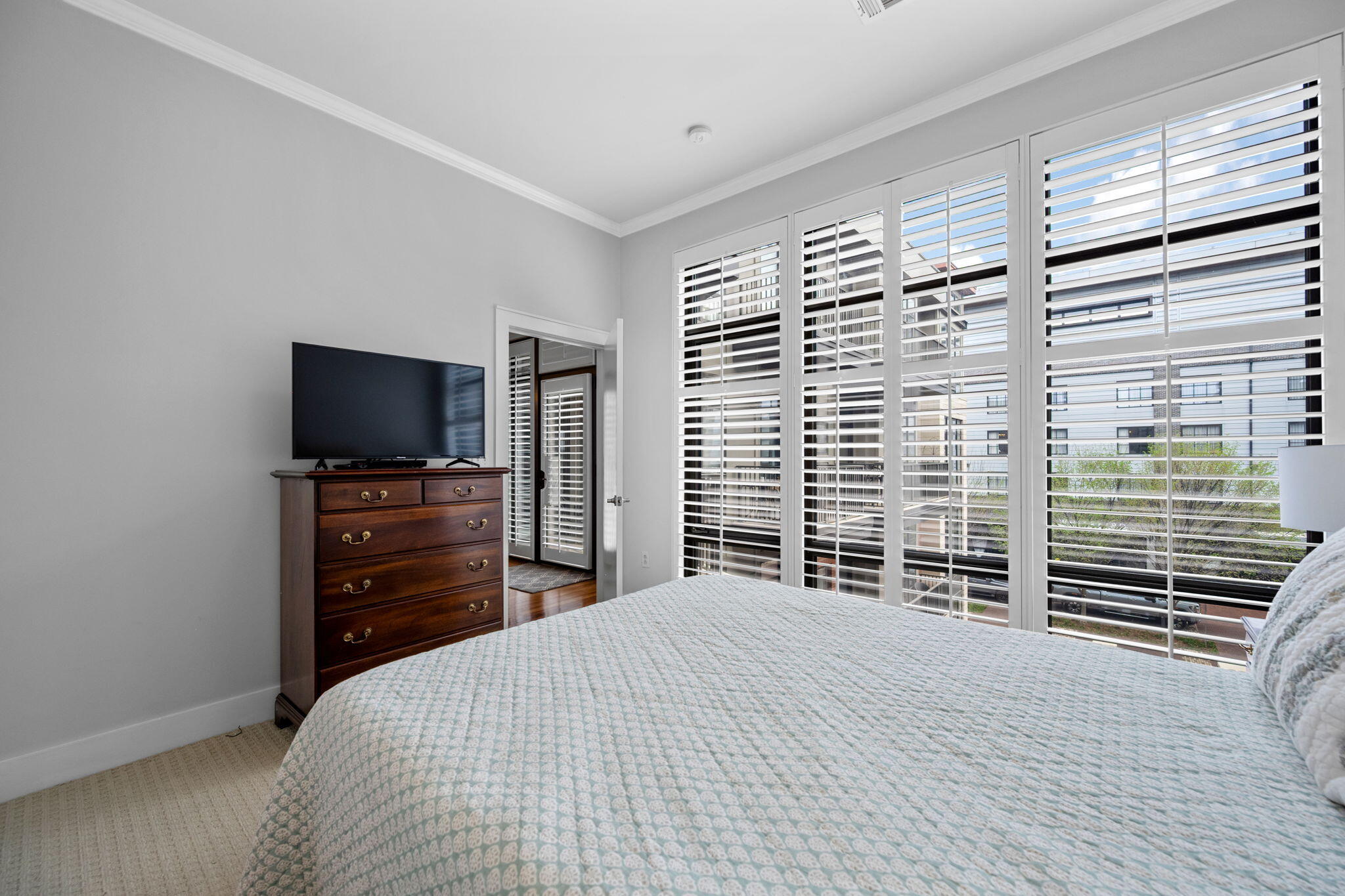 129 Walnut Street, Unit 303