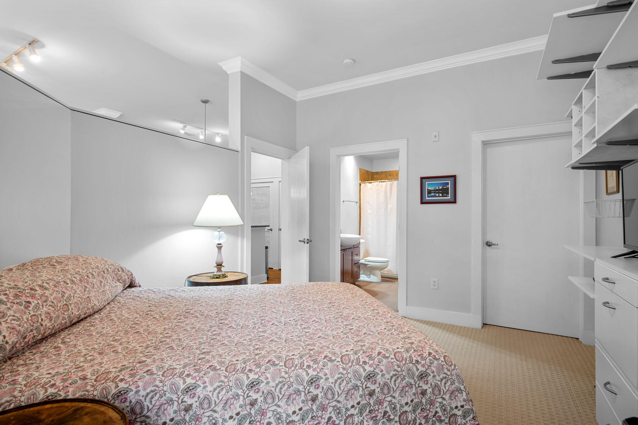 129 Walnut Street, Unit 303