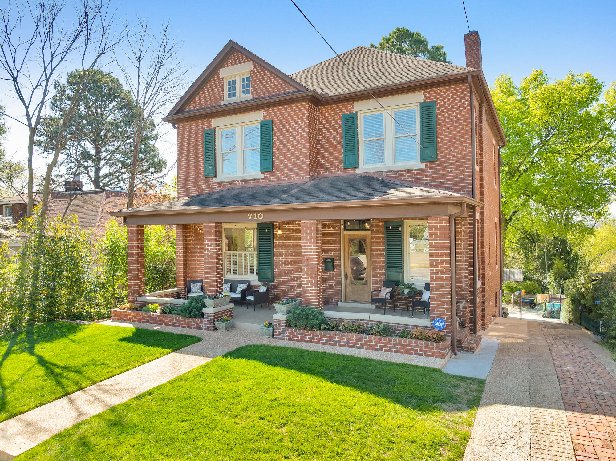 710 Mississippi Avenue