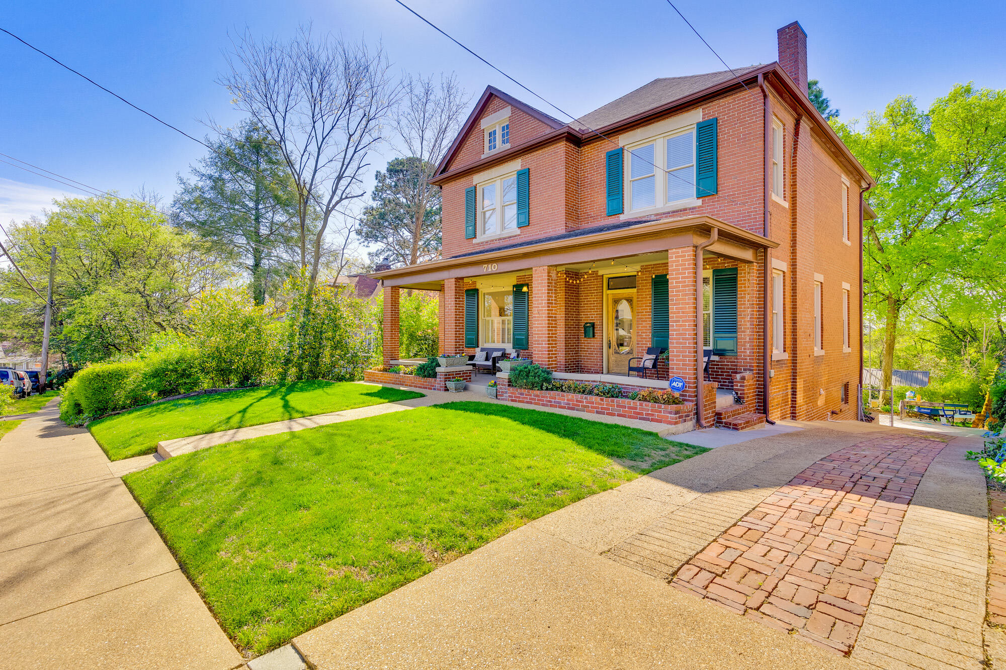 710 Mississippi Avenue