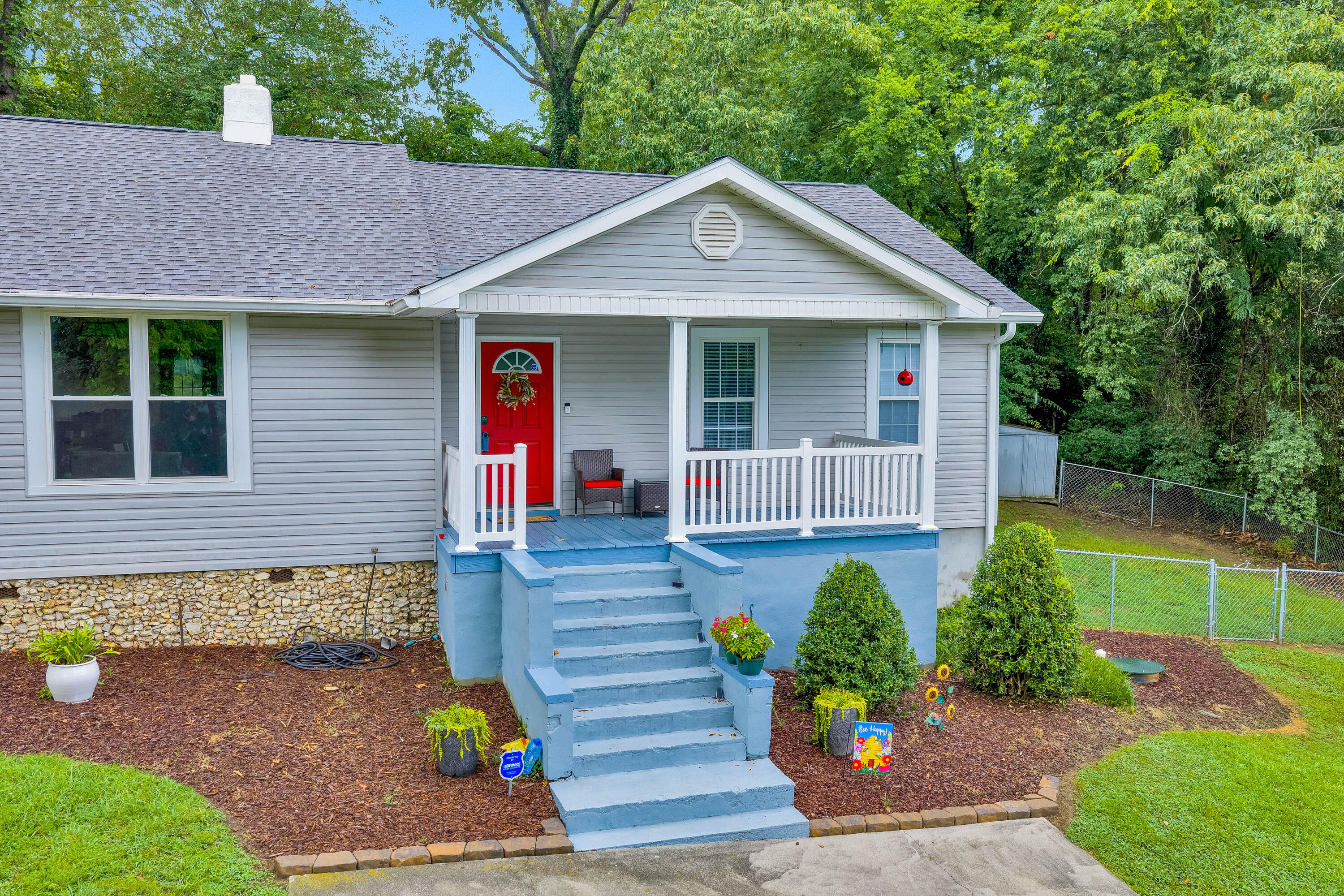 223 Ivy Street