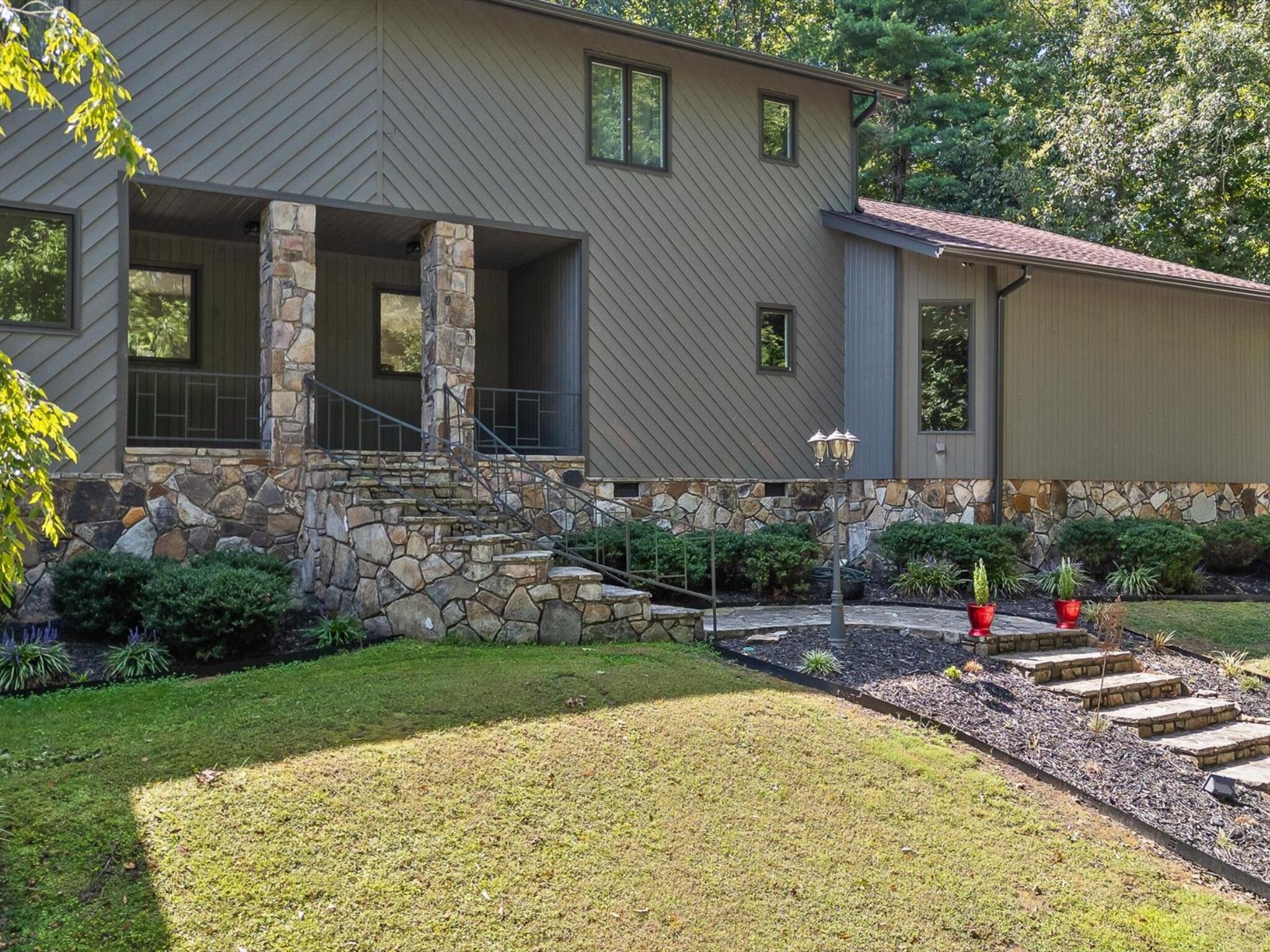 1108 W River Hills Drive