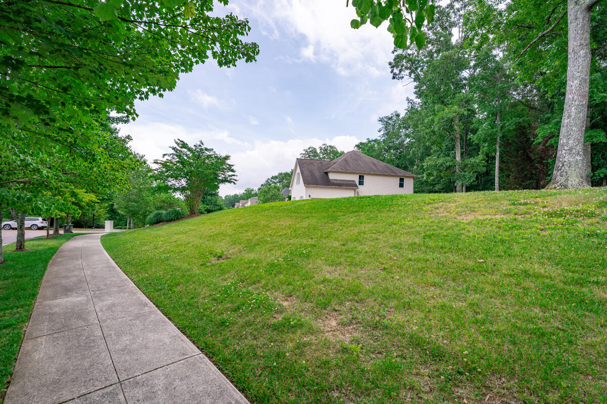 2324 Dogwood Grove Circle