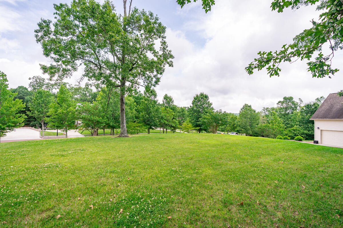 2324 Dogwood Grove Circle