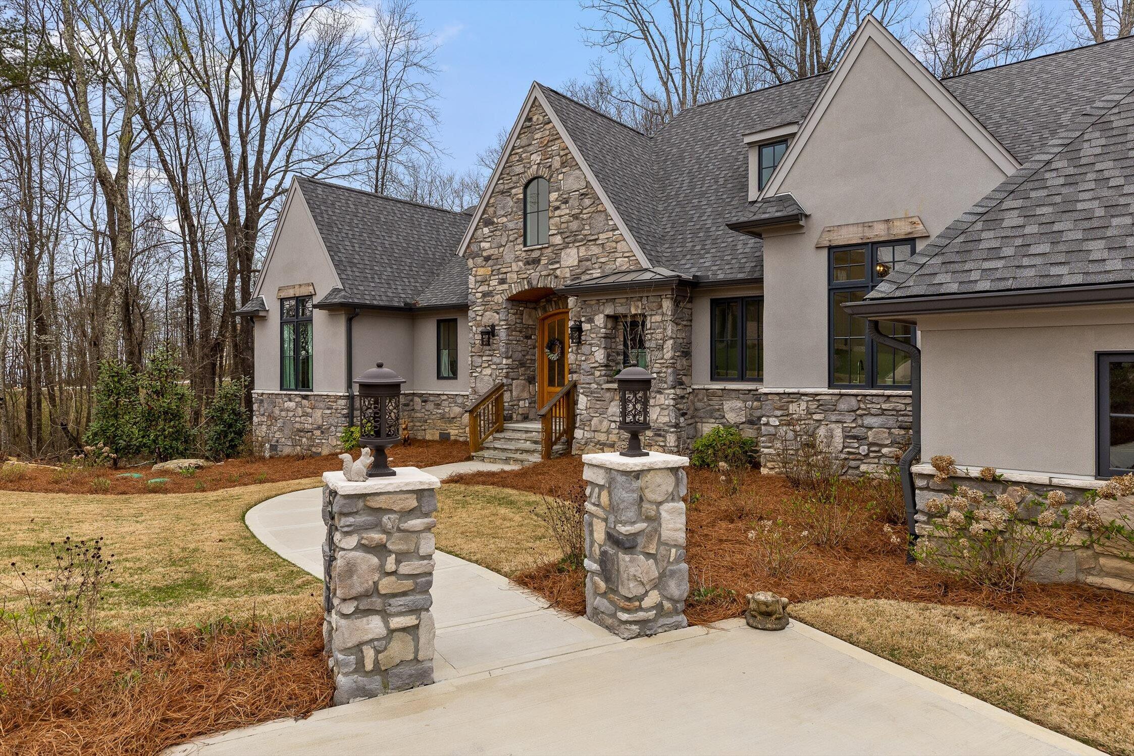 5047 Amethyst Road