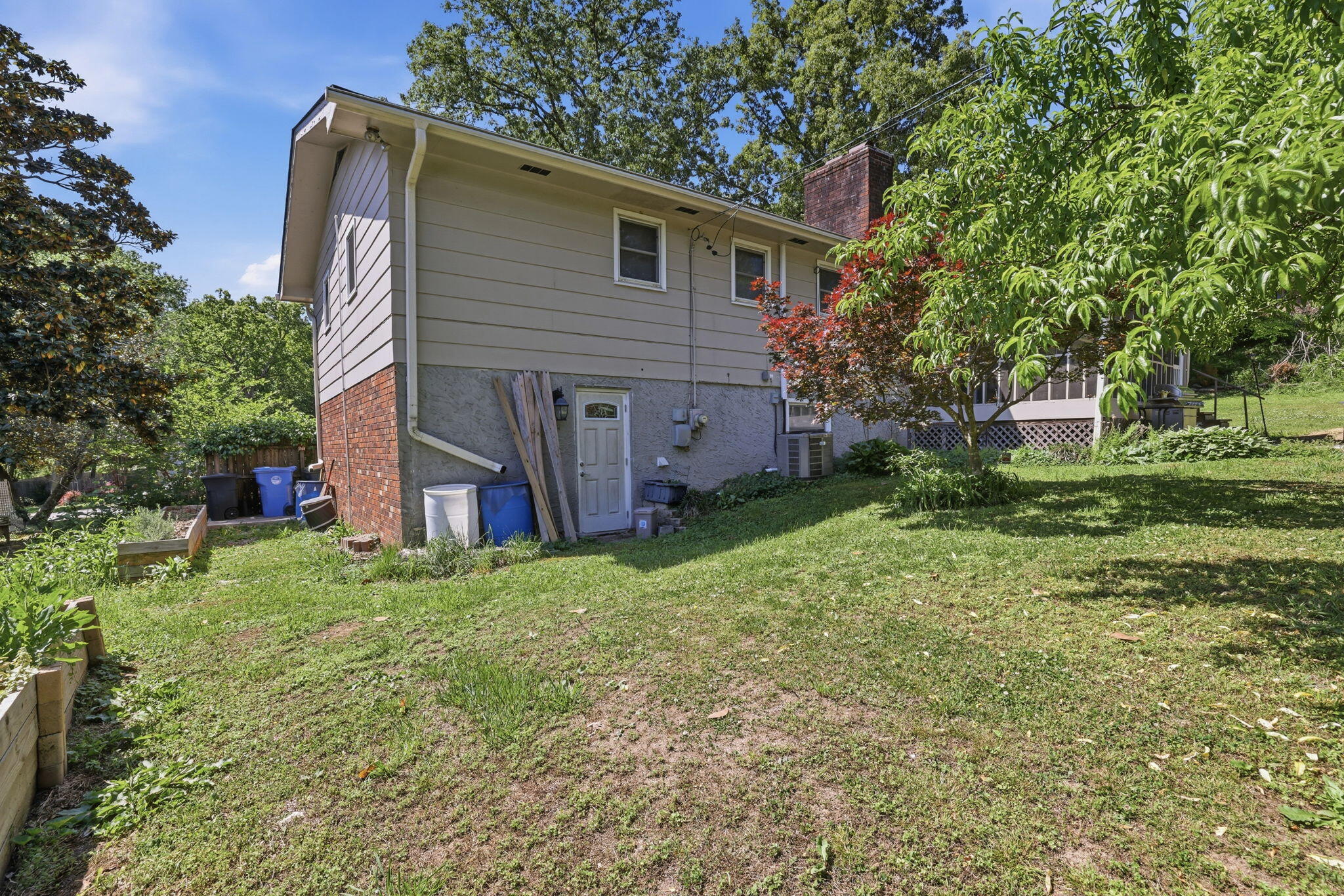 1325 N Glen Drive