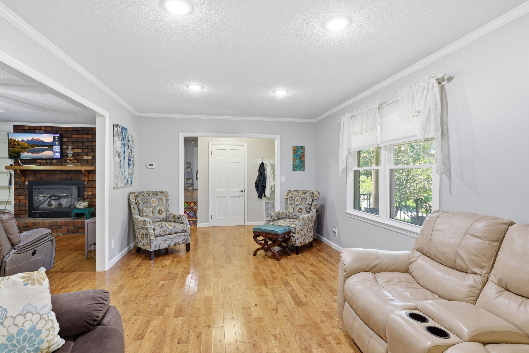 1325 N Glen Drive