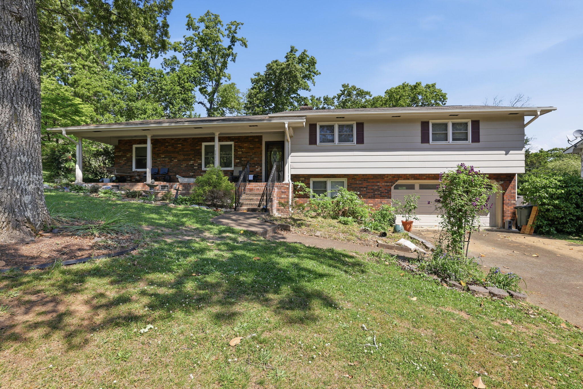 1325 N Glen Drive