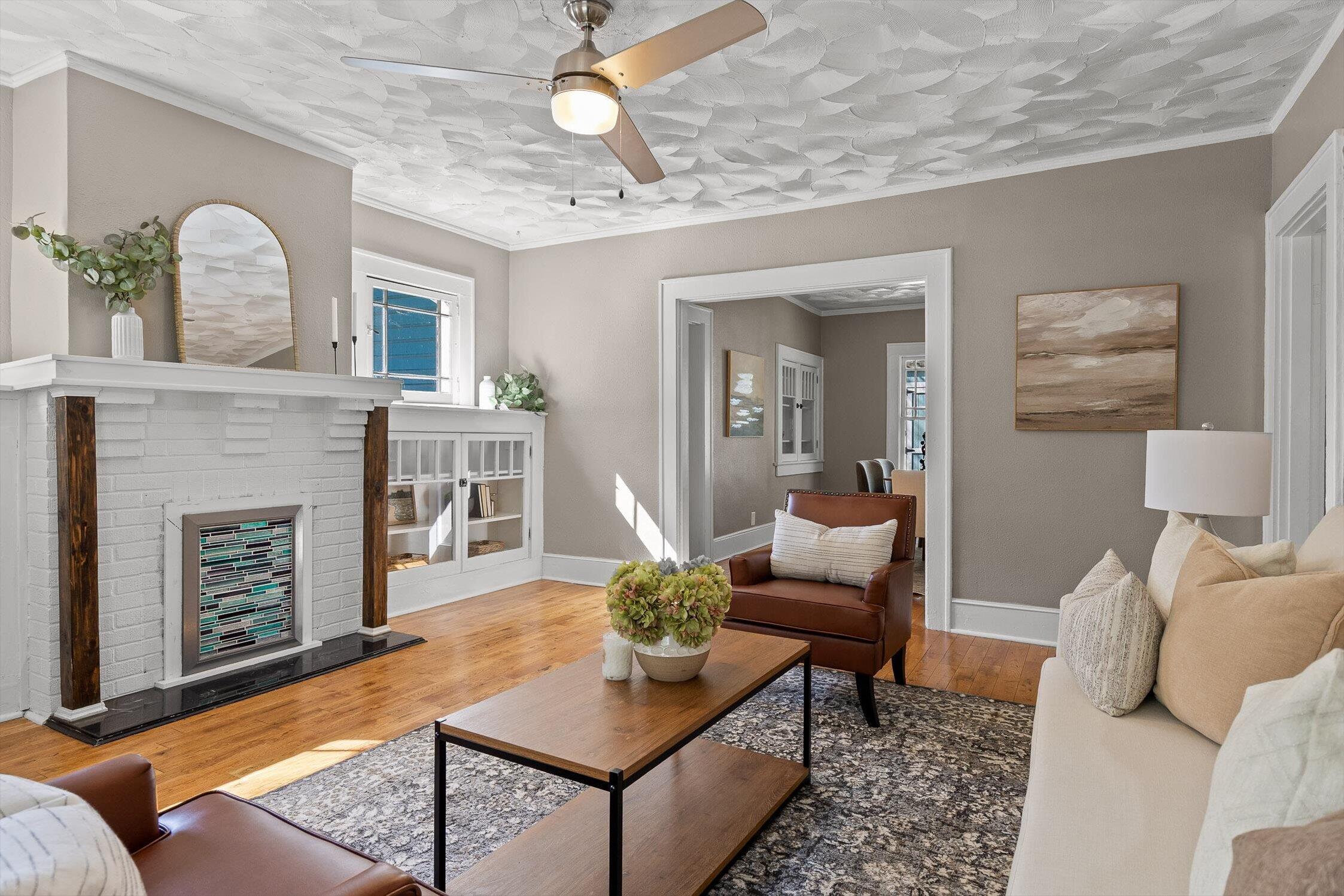112 Hedgewood Drive