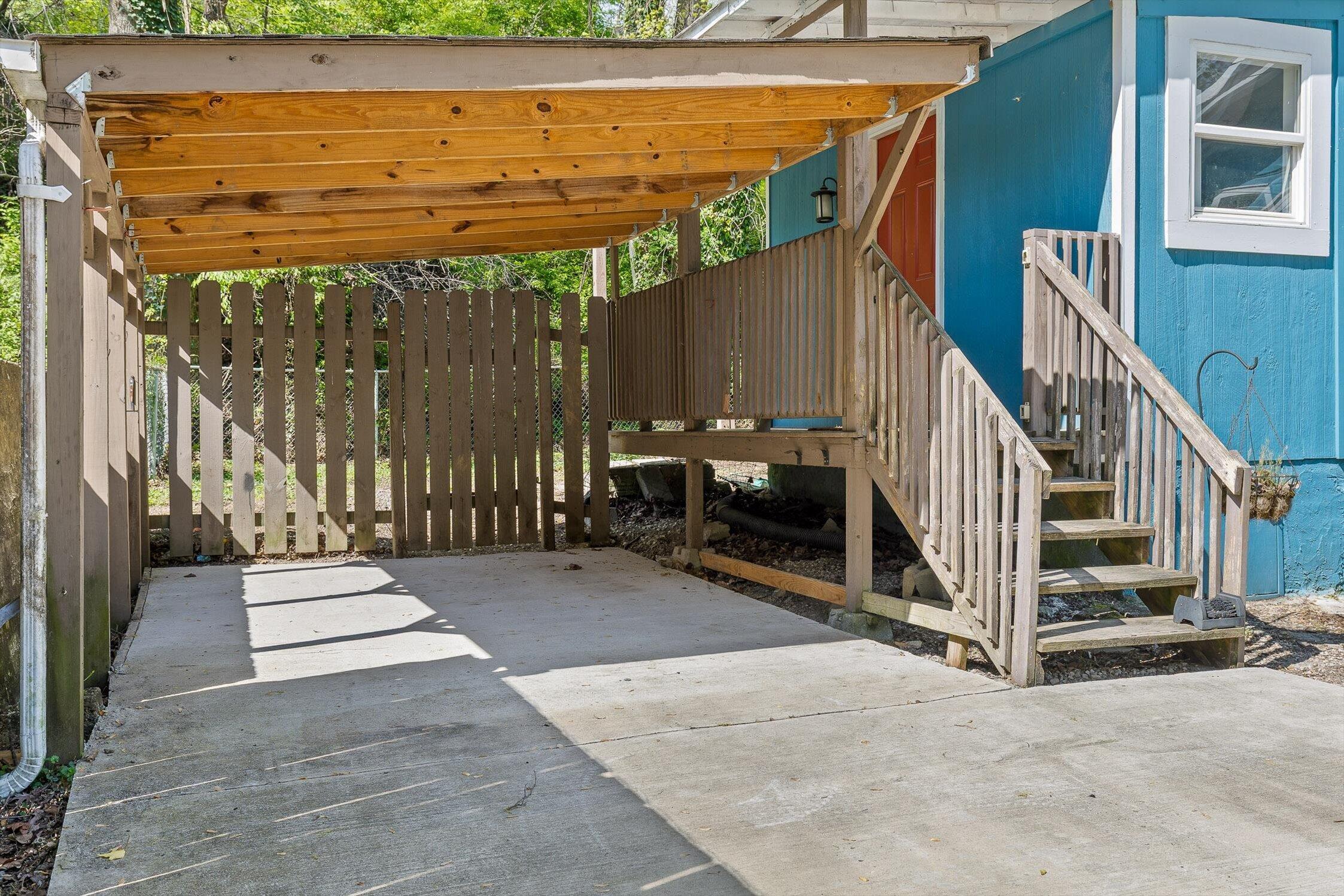 112 Hedgewood Drive