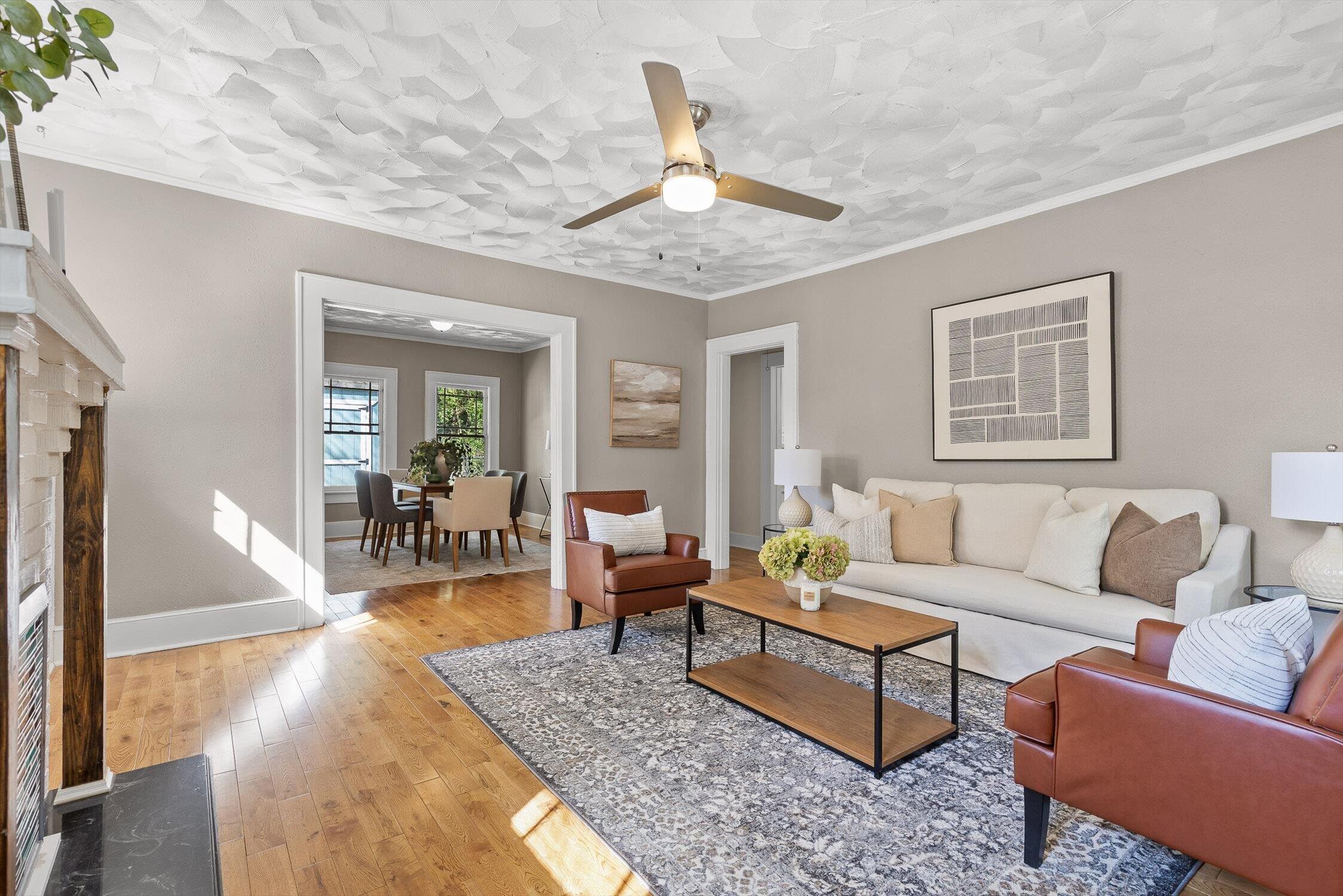 112 Hedgewood Drive
