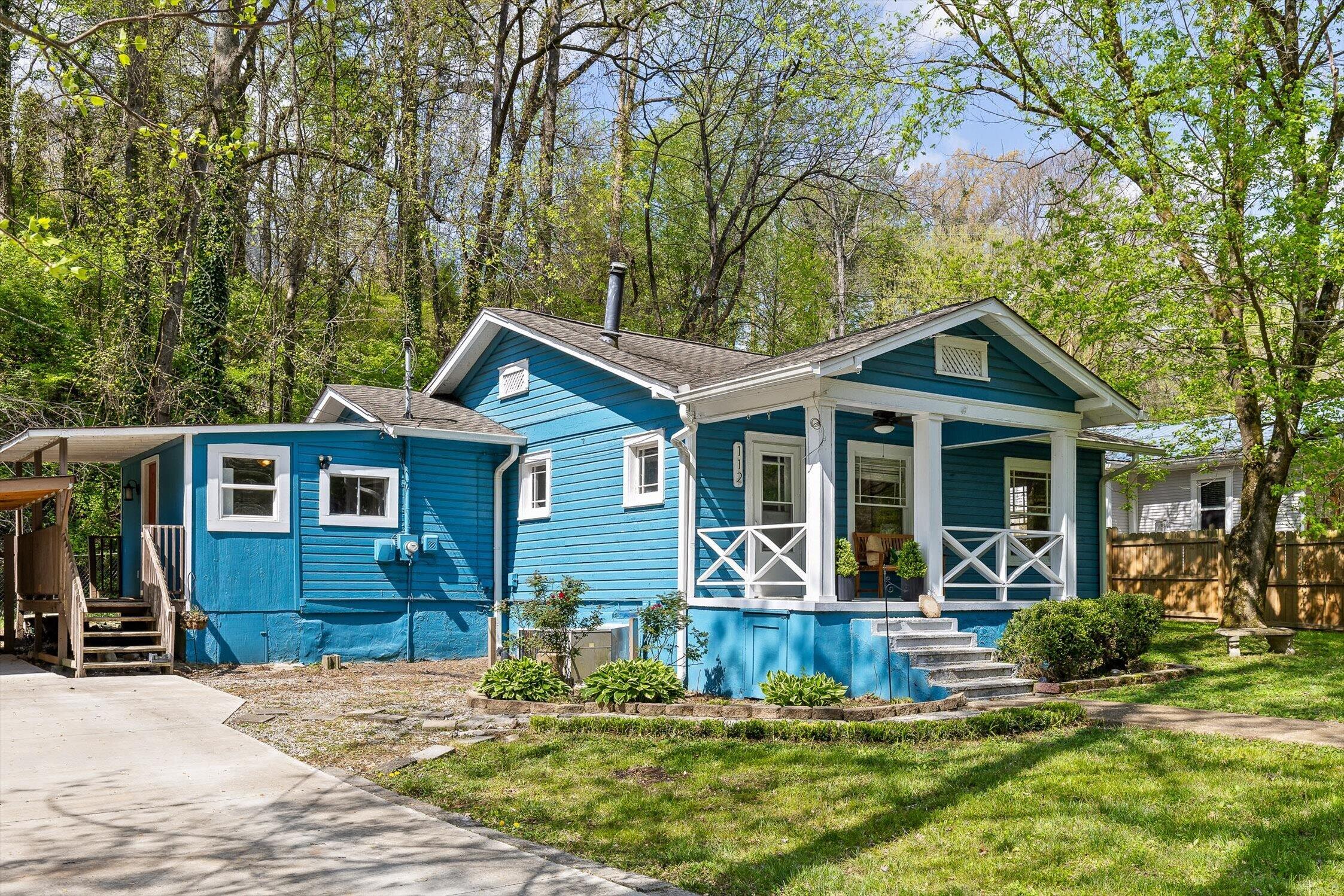 112 Hedgewood Drive