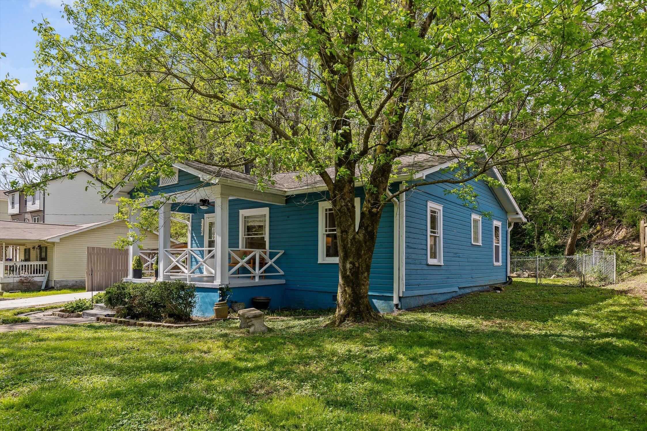 112 Hedgewood Drive