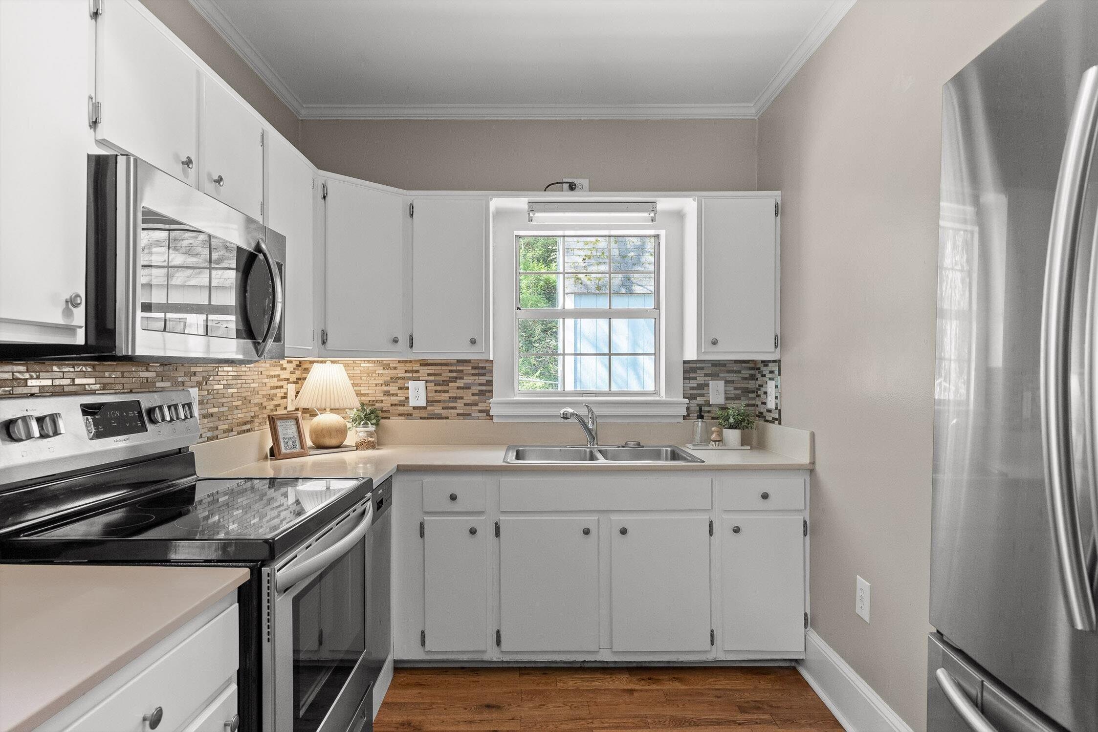 112 Hedgewood Drive