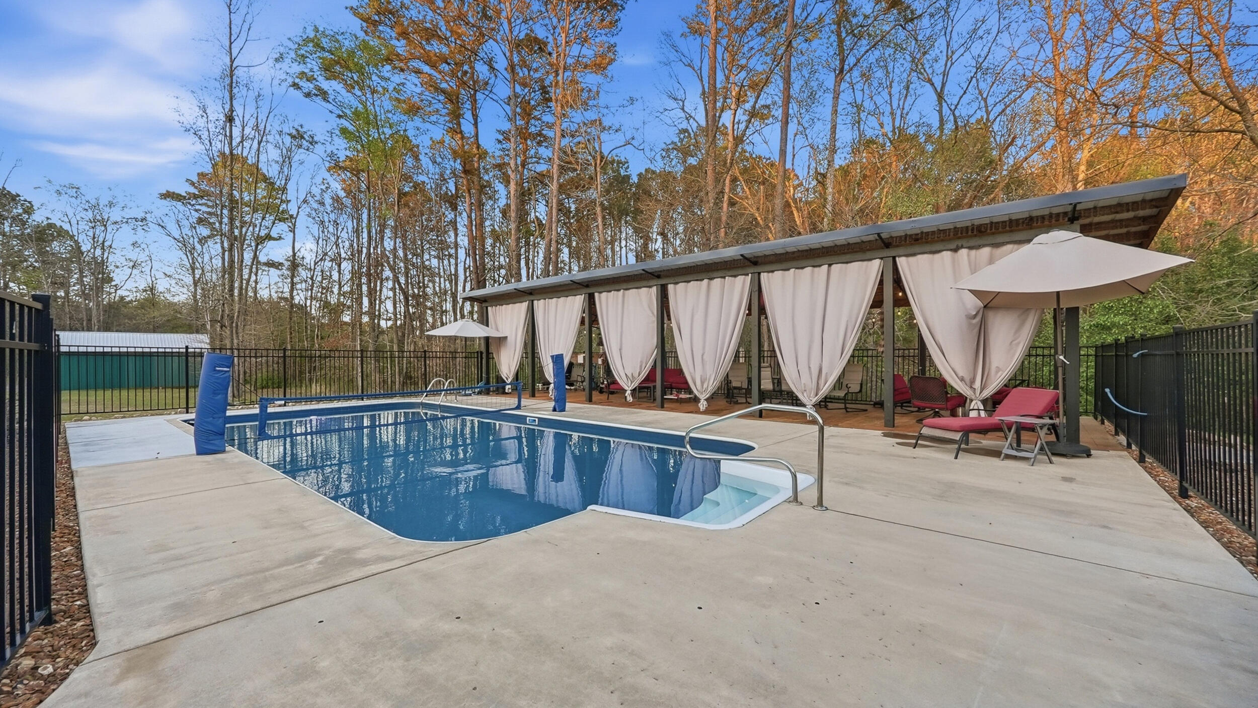 417 S Mcdonald Road, McDonald