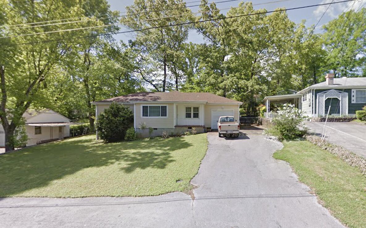 1426 Bainbridge Road
