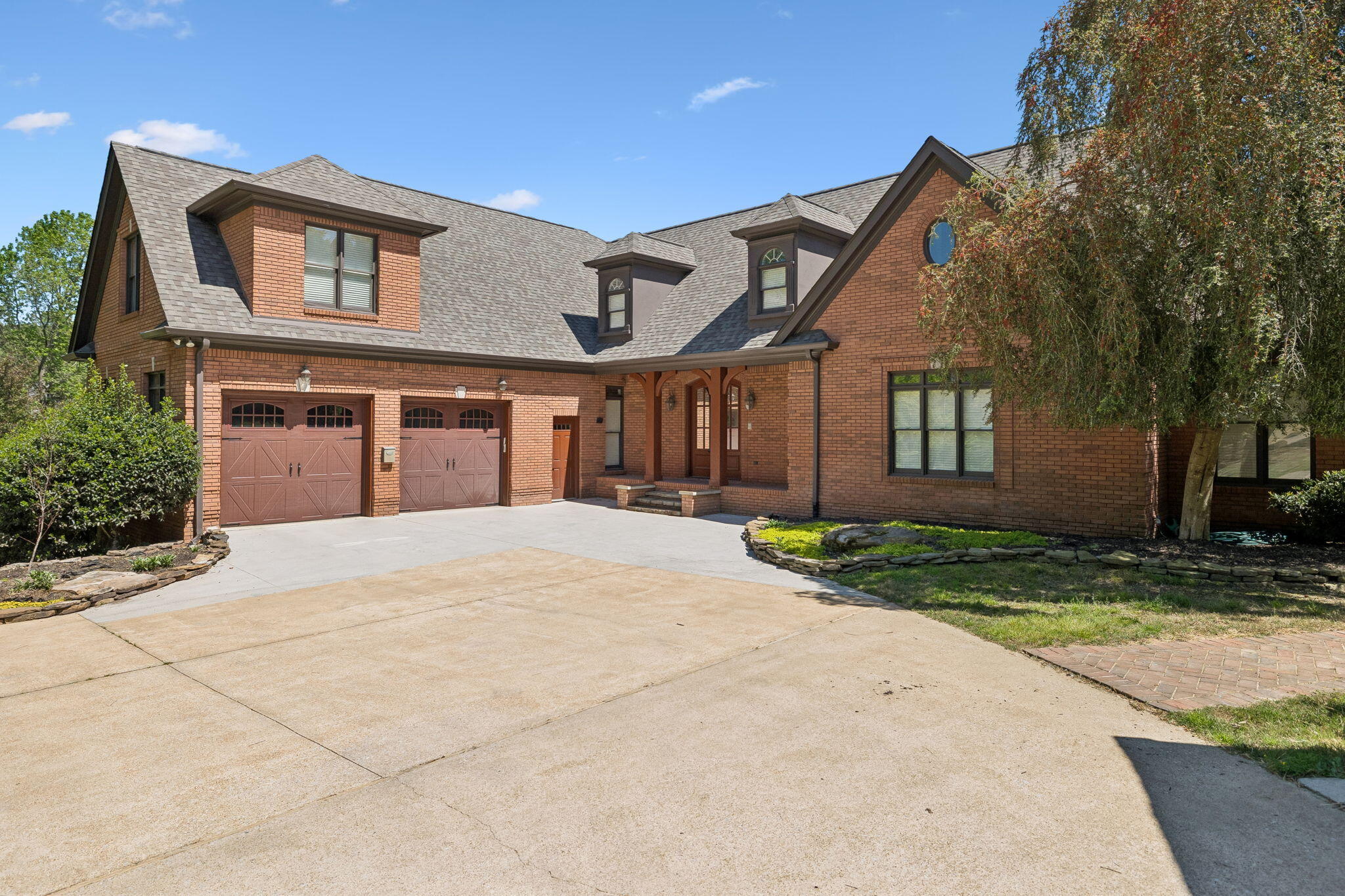 7920 Higgins Lane