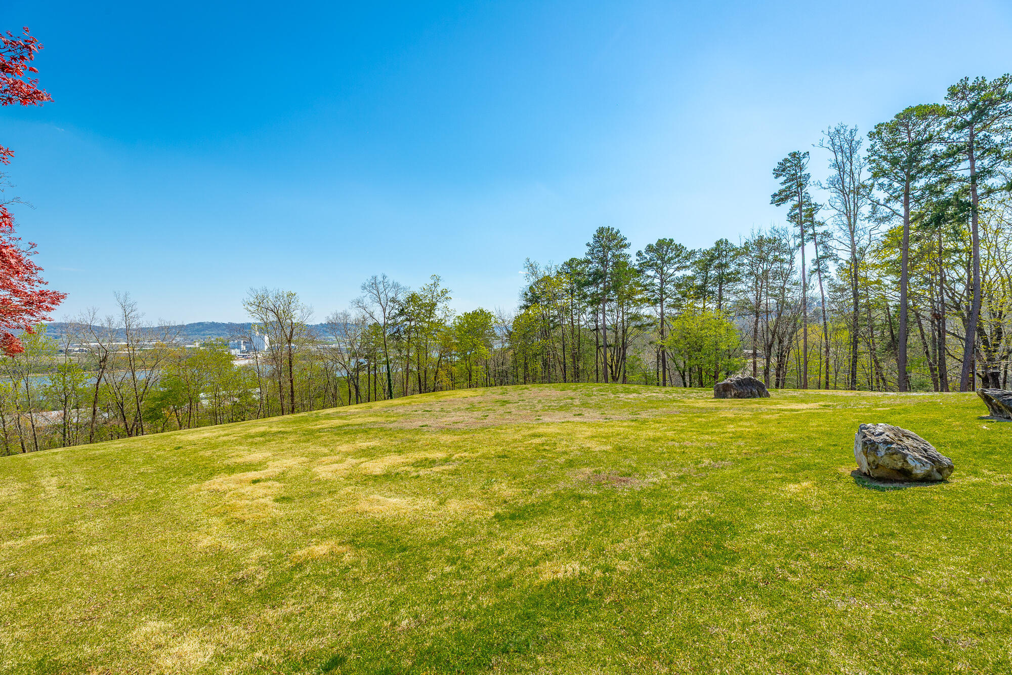 1111 Rivercrest Drive