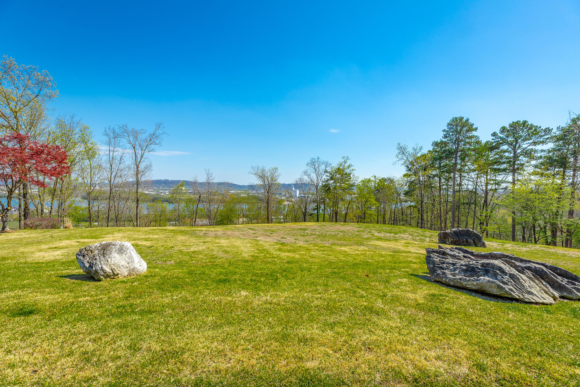 1111 Rivercrest Drive