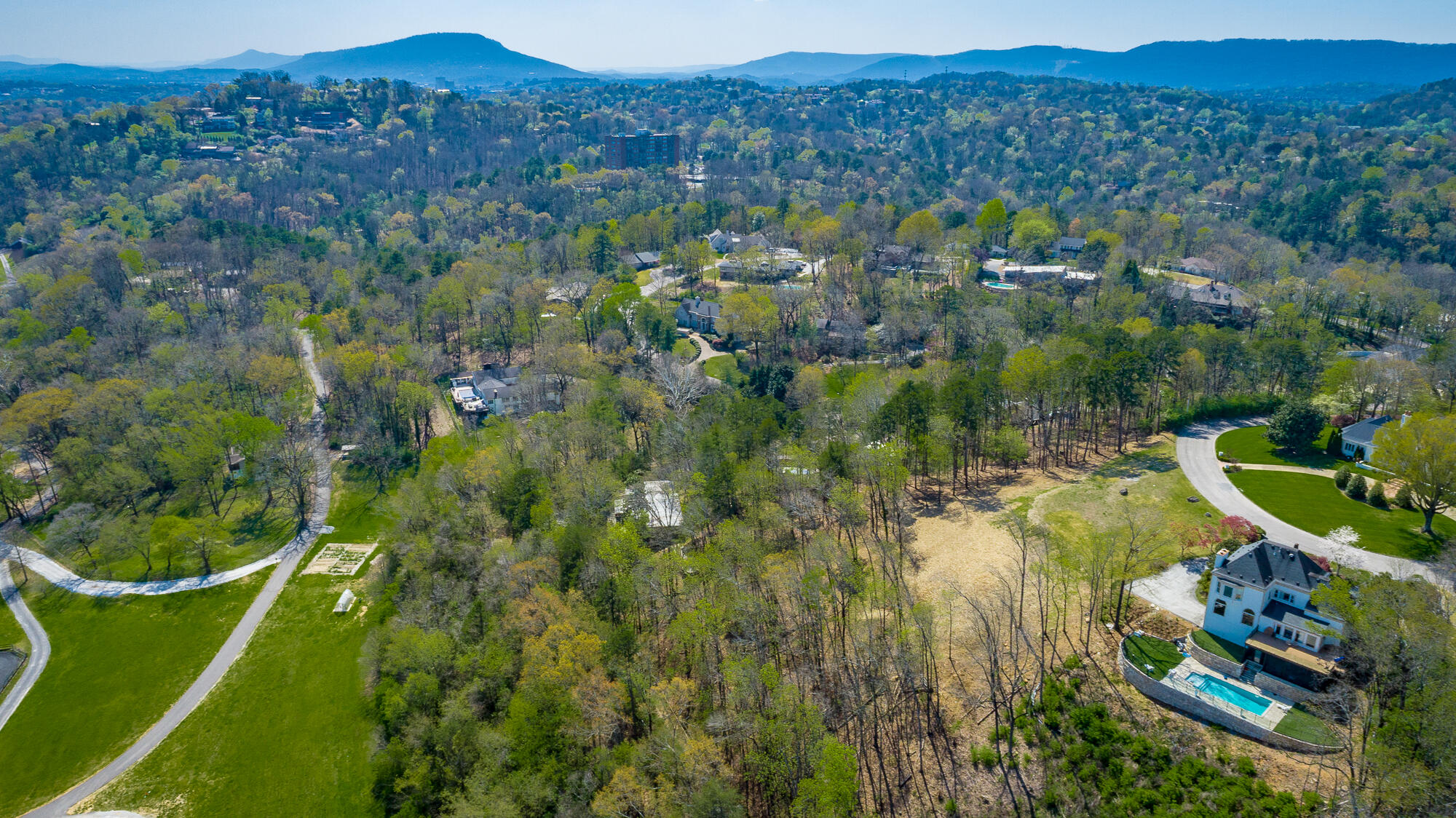 1111 Rivercrest Drive