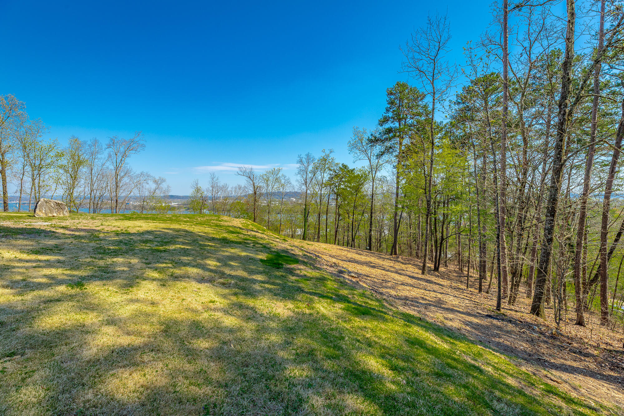 1111 Rivercrest Drive