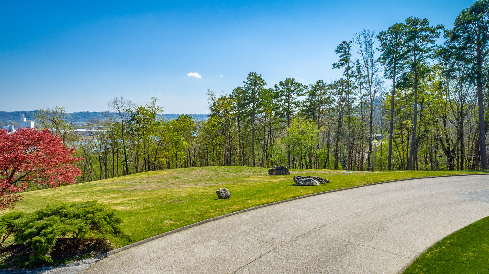 1111 Rivercrest Drive