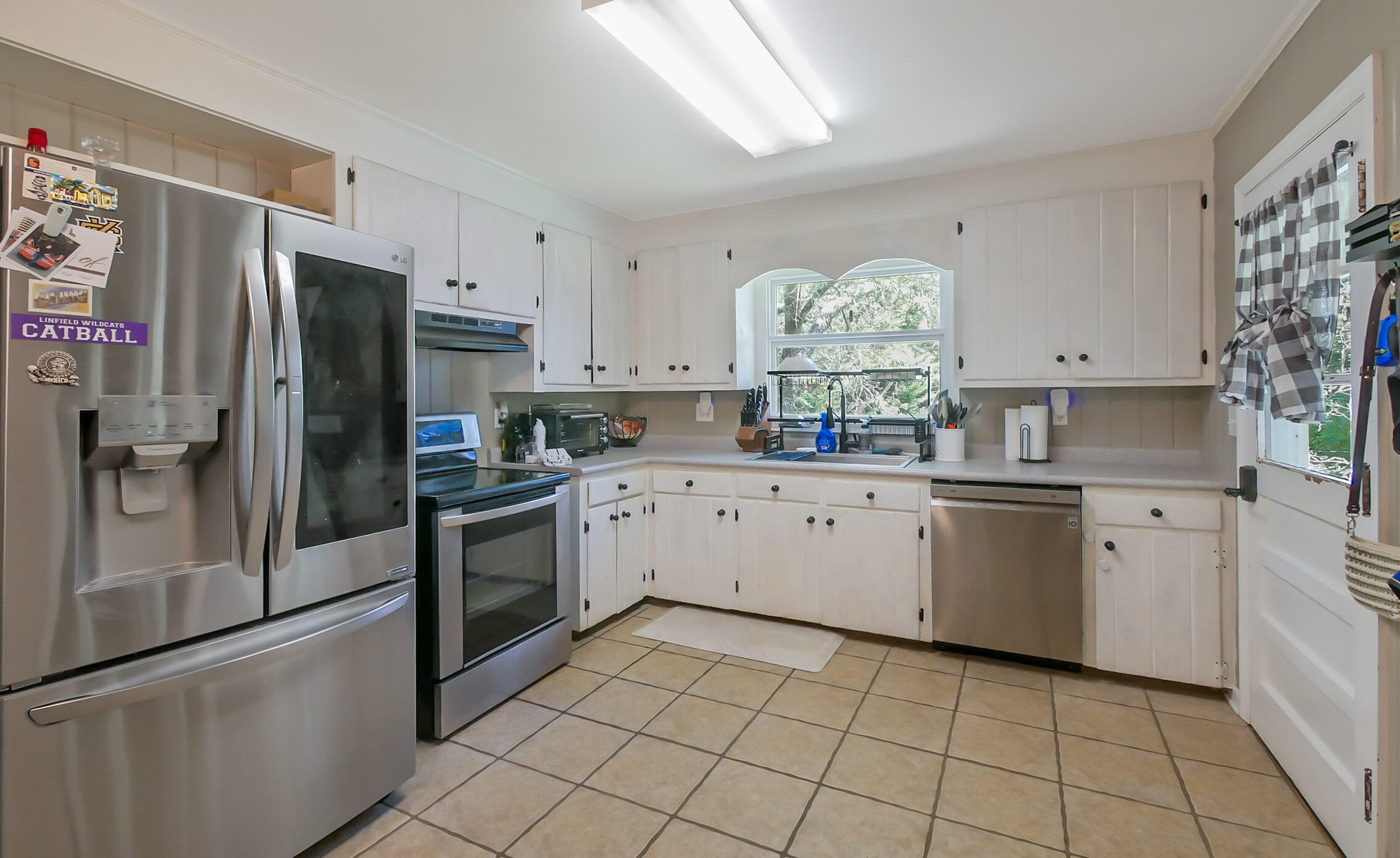 111 Clebourne Avenue