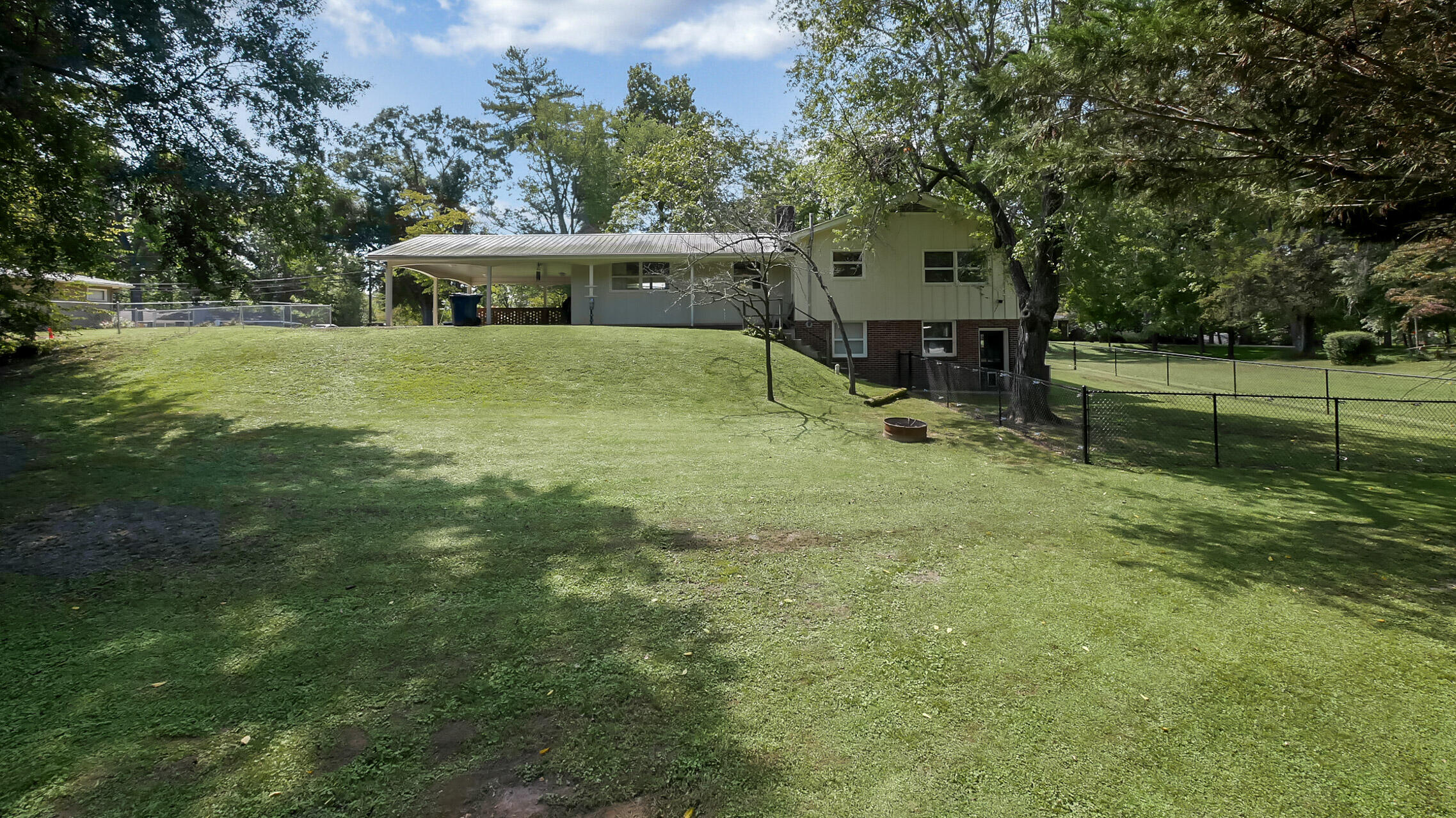 111 Clebourne Avenue