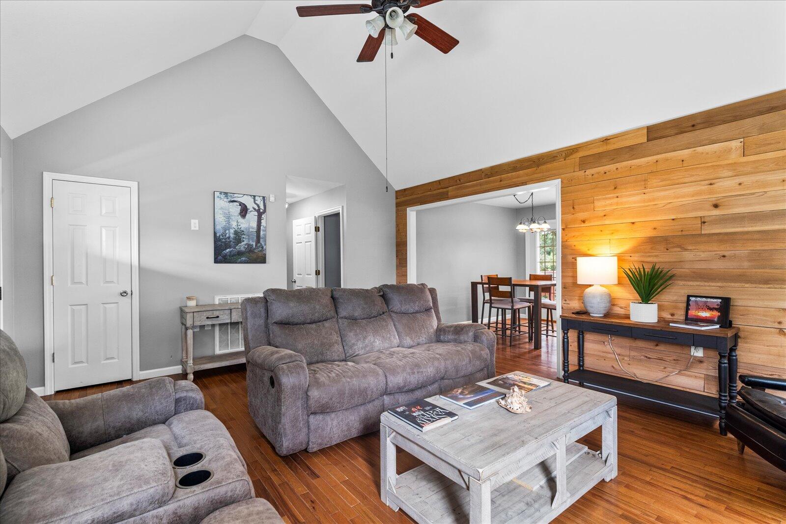 258 Heather Oaks Trail SE