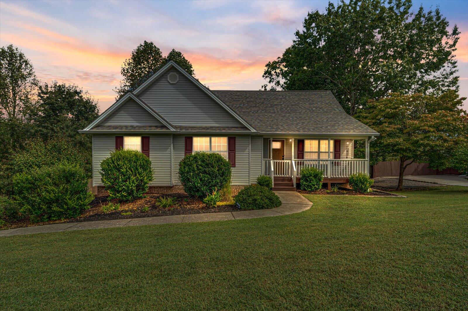 258 Heather Oaks Trail SE