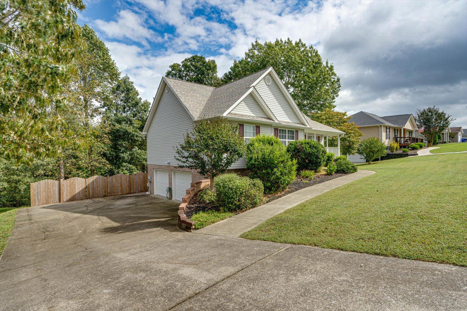 258 Heather Oaks Trail SE