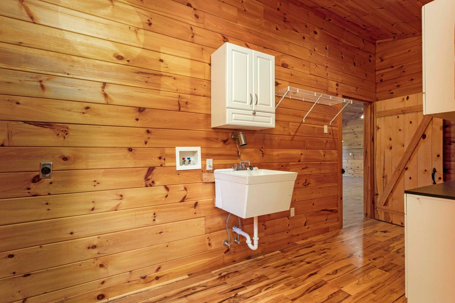 410 Pioneer Trail