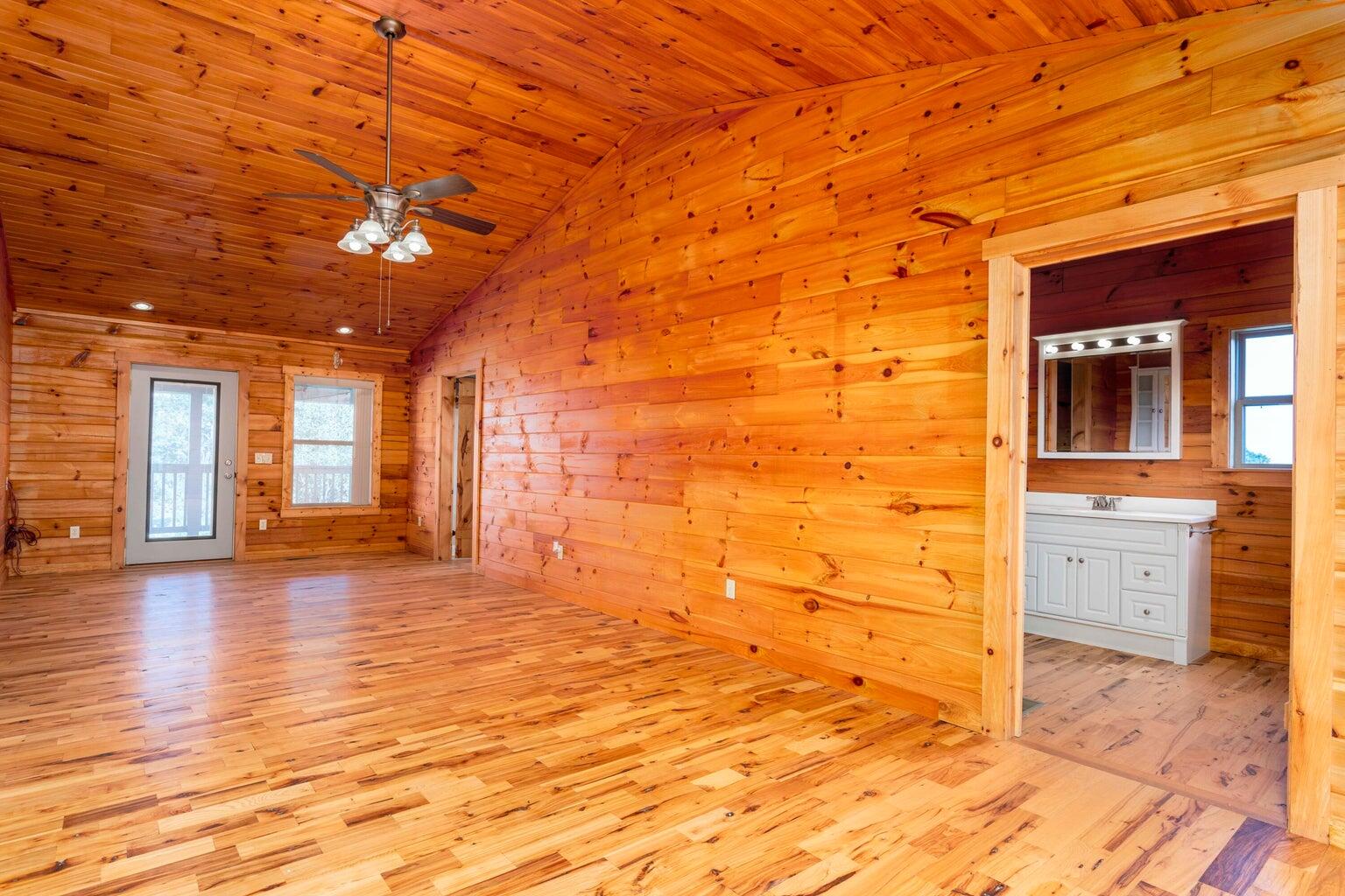 410 Pioneer Trail