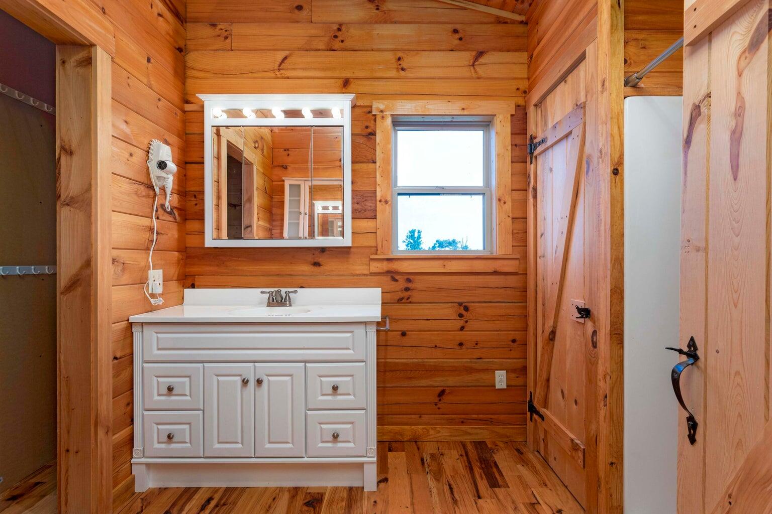 410 Pioneer Trail