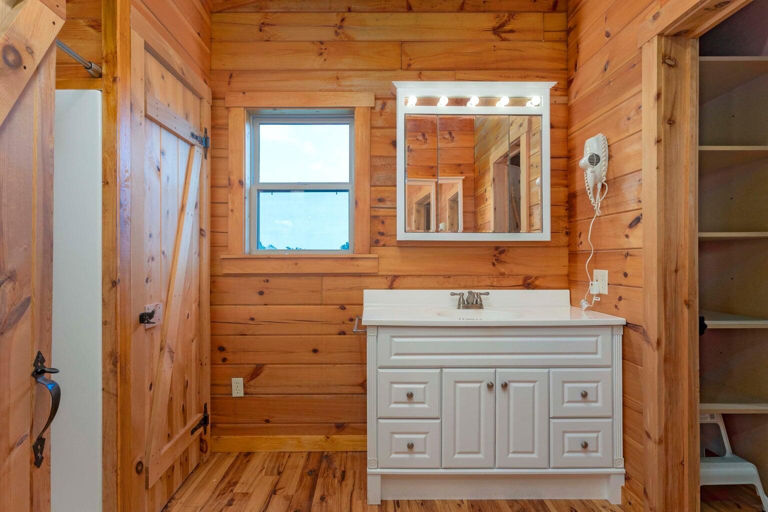 410 Pioneer Trail