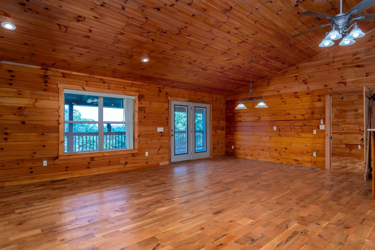 410 Pioneer Trail