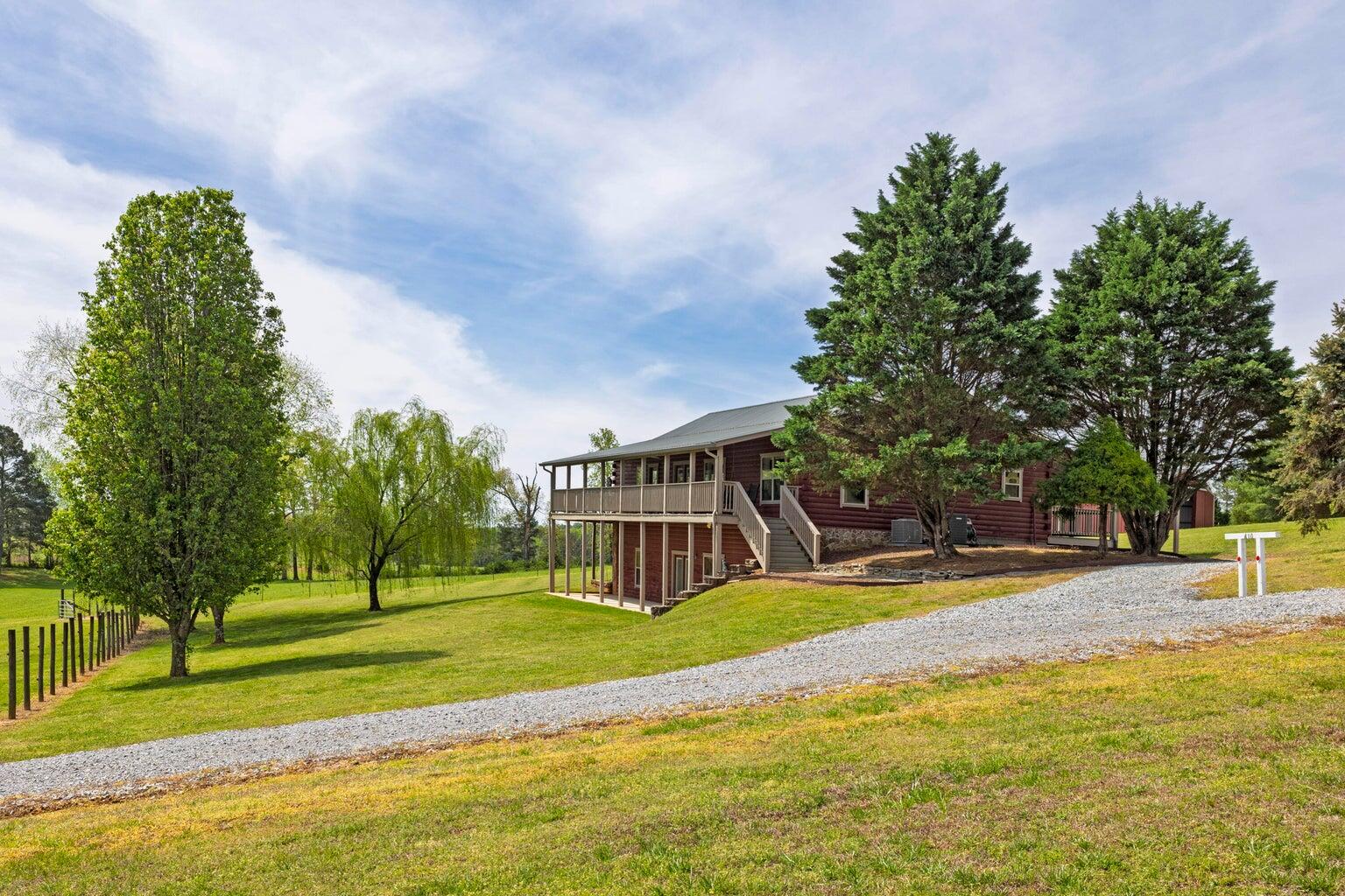410 Pioneer Trail