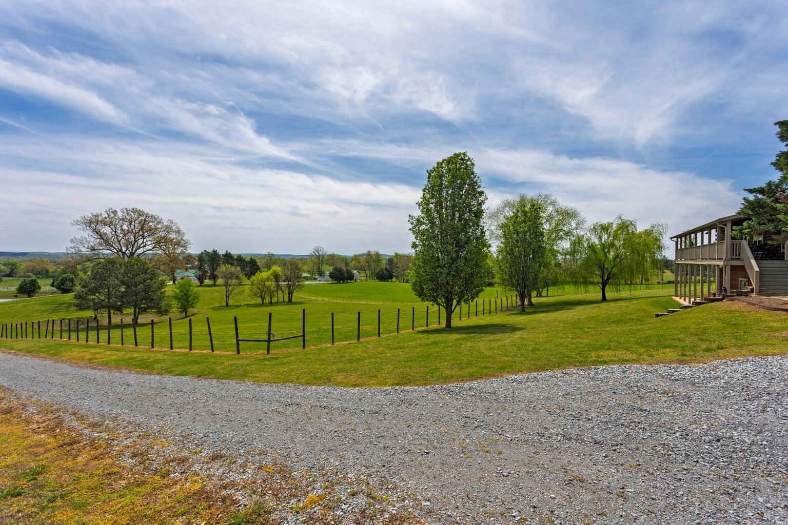 410 Pioneer Trail