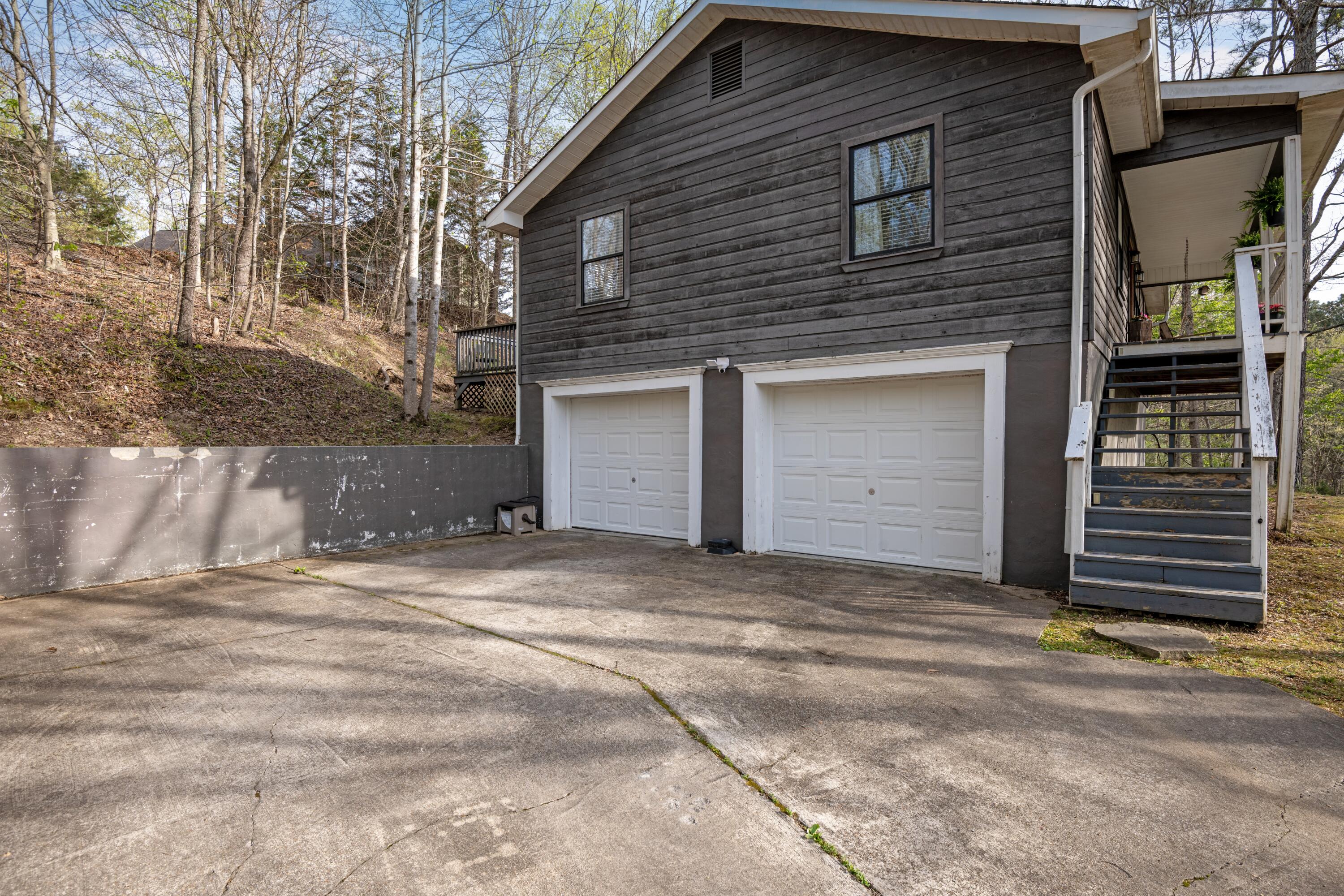 557 Bent Tree Drive NW