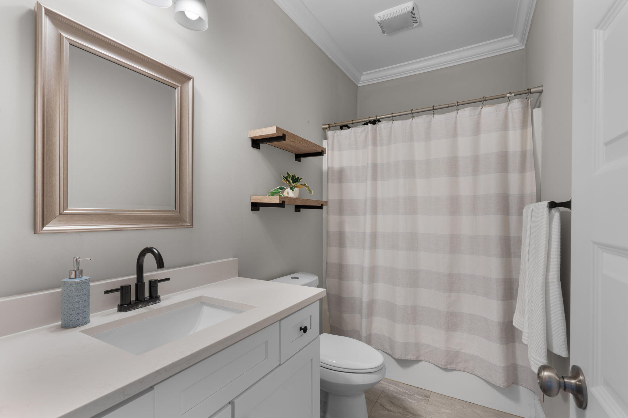 8315 Harvest Oak Lane