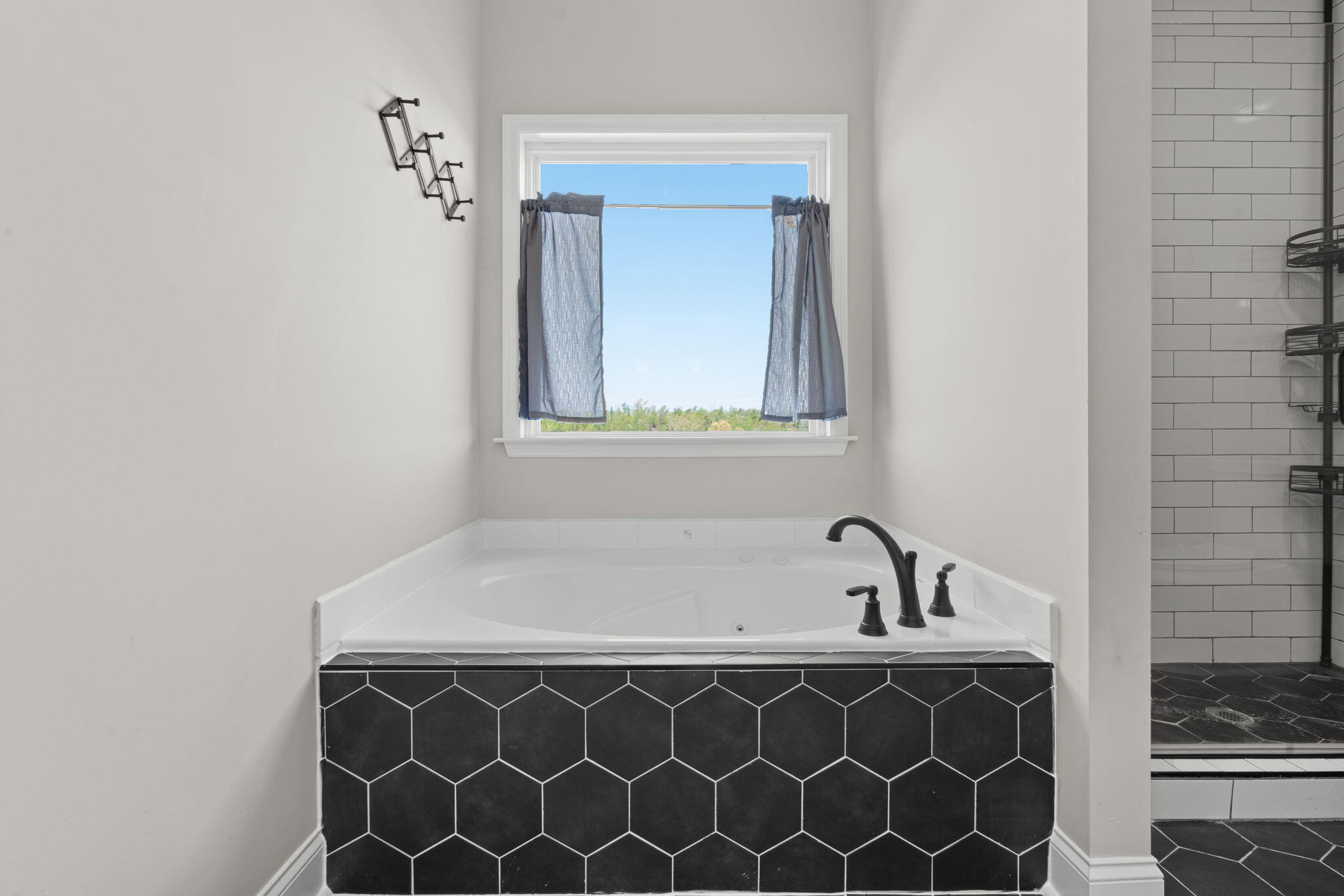 8315 Harvest Oak Lane