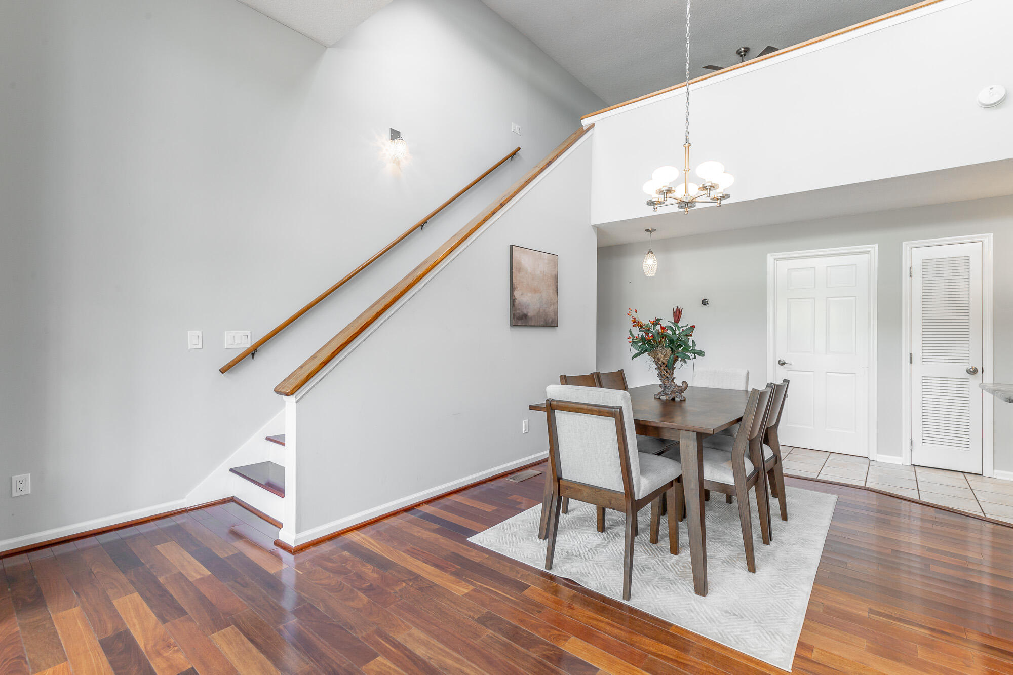 120 Douglas Street, B5