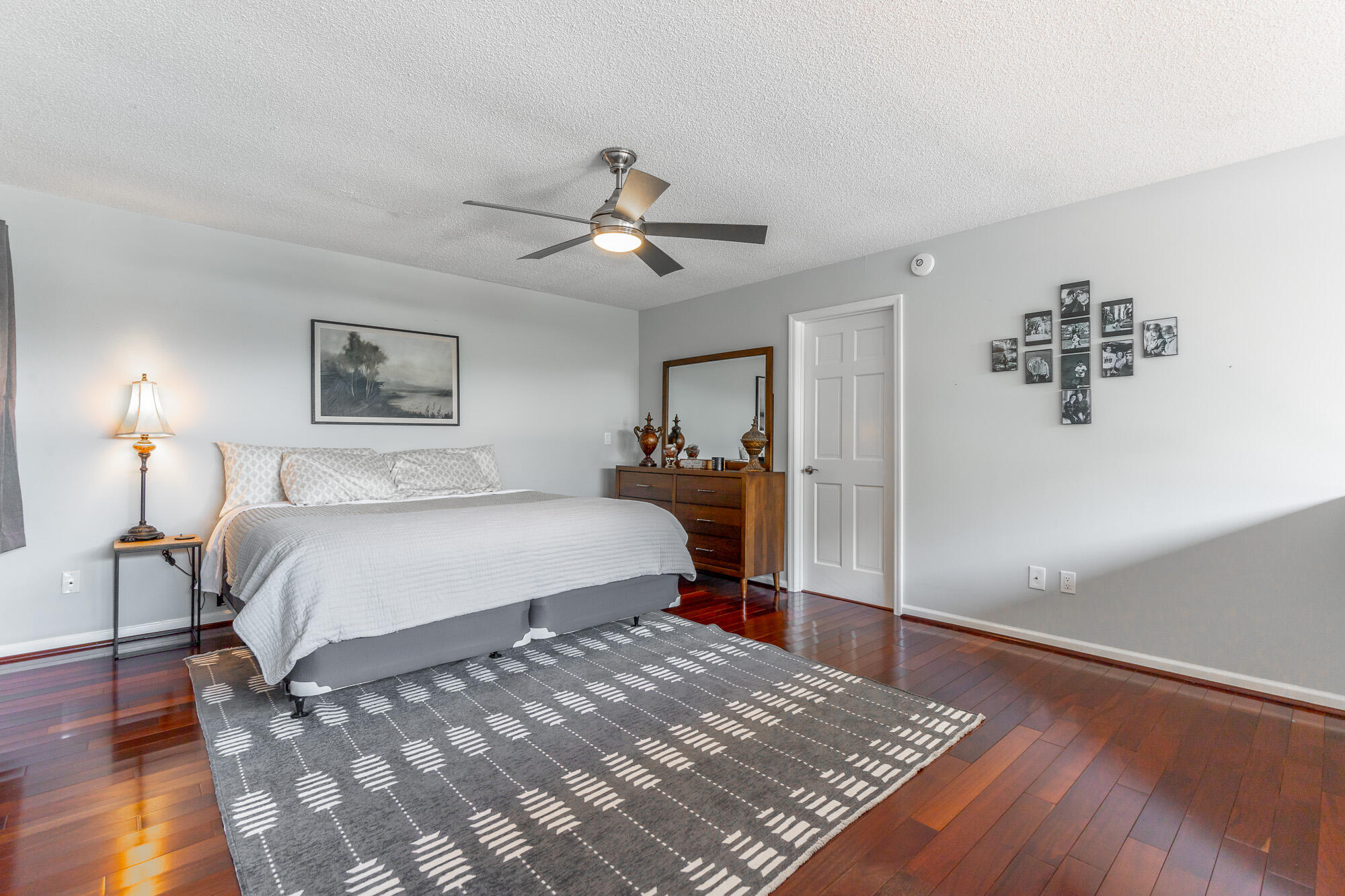 120 Douglas Street, B5