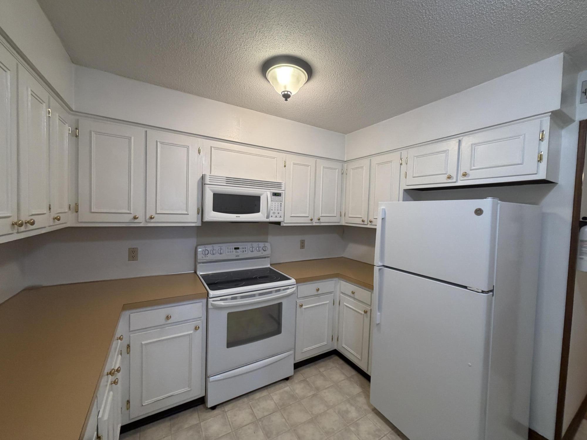 6456 Brookmead Circle