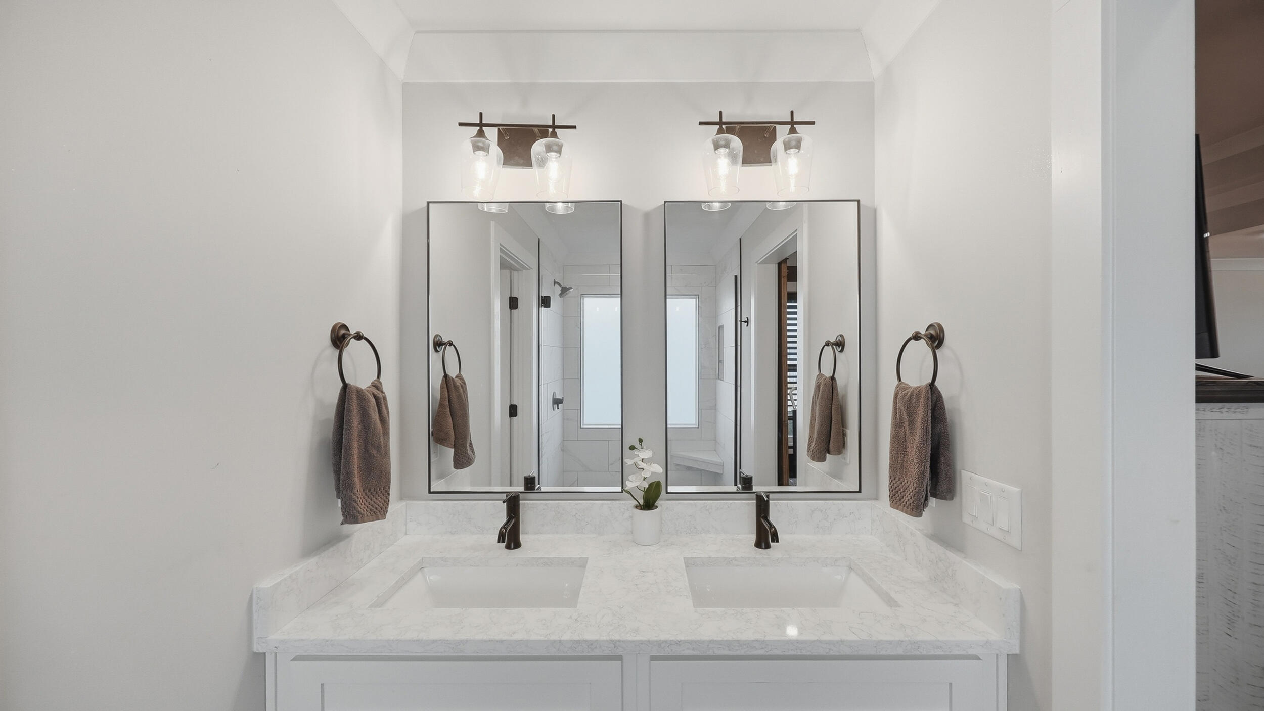 7424 Crowes Nest Drive