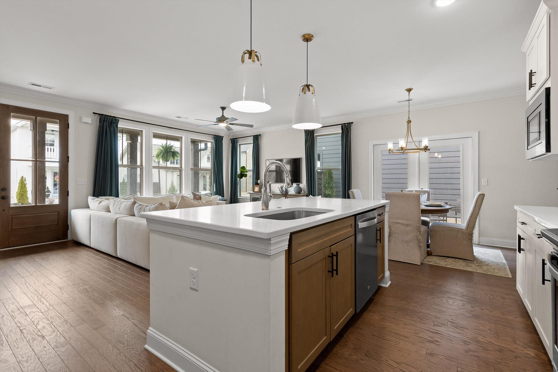 1524 Farmhouse Trail
